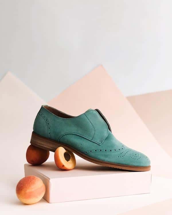How to Hire Photographers & Studios for Product Photos and Video